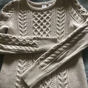Gap knit sweater